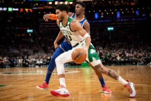 Los Celtics insisten en que Tatum y Brown son intransferibles