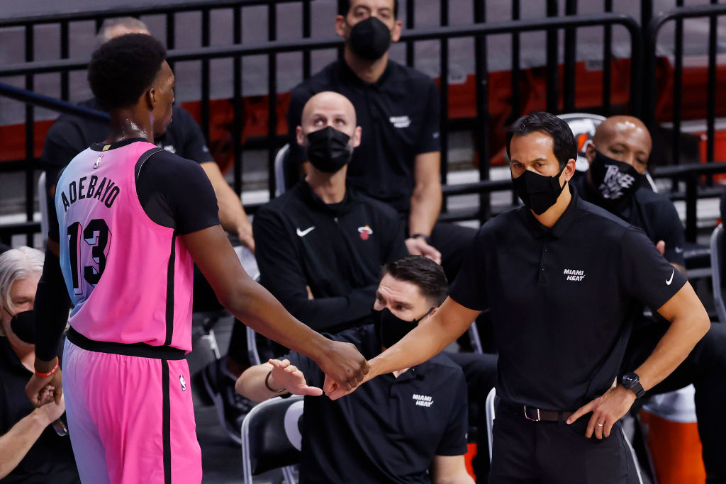 Erik Spoelstra, sobre Adebayo: "Nos hace diferentes"