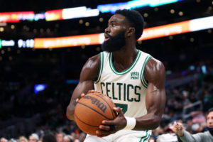 Espectacular Jaylen Brown: 50 puntos y remontada ante Orlando