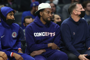 Kawhi Leonard podría volver a jugar esta temporada