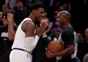 Los Knicks vencen a los Spurs con 31 puntos de R.J. Barrett