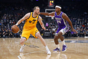 Joe Ingles sufre un desgarro de ligamentos y dice adiós a la temporada