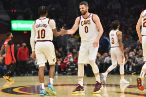 Los Cavs se sustentan en Kevin Love para ganar a los Knicks
