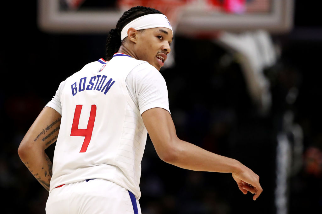 Los puntos desde el banquillo le dan la victoria a los Clippers en Charlotte