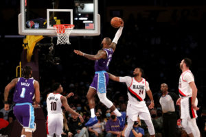 LeBron James cambia de año destrozando a Portland