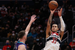 Un espectacular Kyle Kuzma hace sonreír a los Wizards