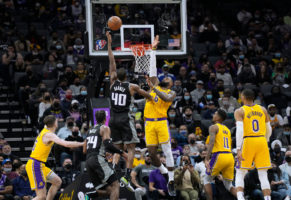 Los Jazz muestran interés en Harrison Barnes
