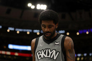 Kyrie Irving sigue en sus trece, no se vacunará