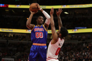 Steve Kerr está satisfecho con el rendimiento de Jonathan Kuminga