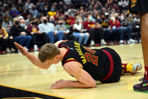 El buen momento de Markkanen se detiene por una lesión en el tobillo