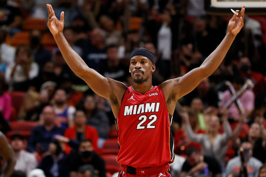 Miami se asienta en la primera plaza del Este ganando a los Clippers