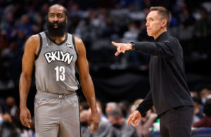 Steve Nash descarta el traspaso de James Harden: "Quiere estar aquí"