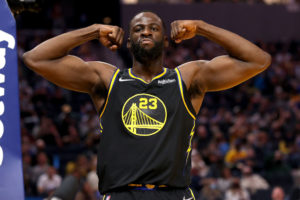 Draymond Green vuelve a entrenar con el grupo por primera vez desde enero