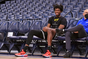 James Wiseman da un paso más en su recuperación