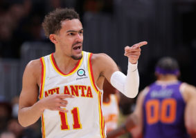 Trae Young pone fin a la racha de Phoenix con 43 puntos