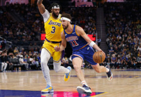 La mejor versión de Klay reaparece para vencer a Lakers