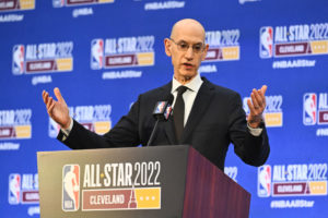 Adam Silver descarta el torneo de mitad de temporada el próximo año