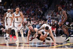 La NBA suspende un partido a Domantas Sabonis