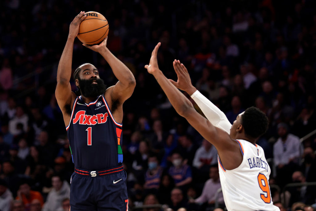 James Harden debuta en Philadelphia con triunfo ante los Knicks