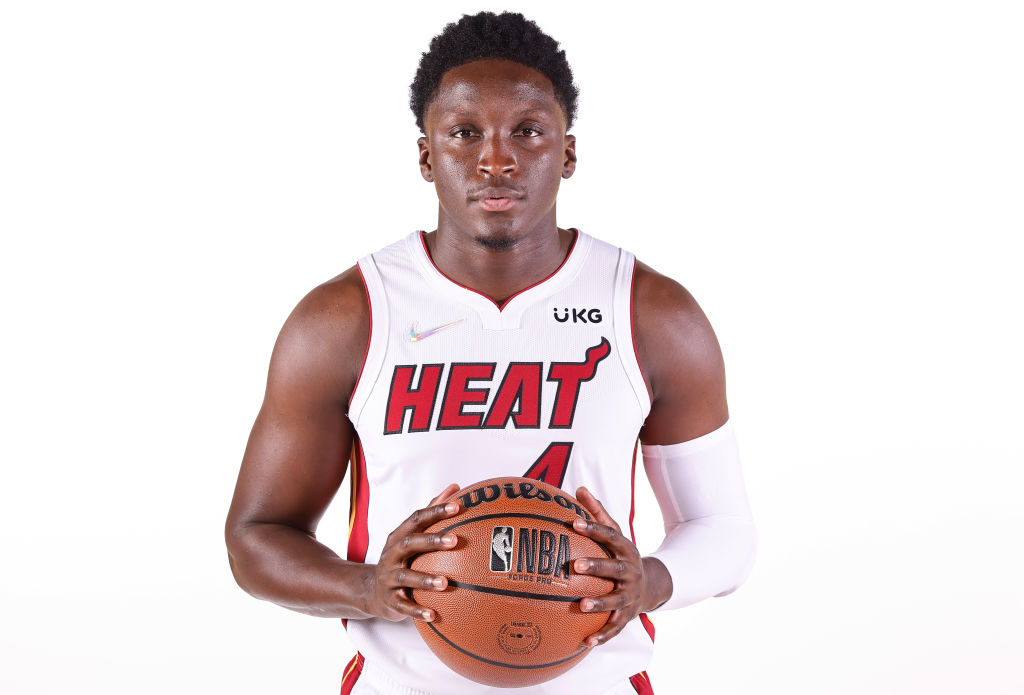 Victor Oladipo vuelve a las pistas tras casi 11 meses de ausencia