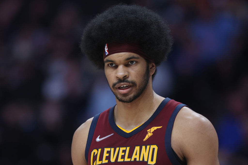 Jarrett Allen sufre una fractura en el dedo en la victoria de los Cavs ante Toronto