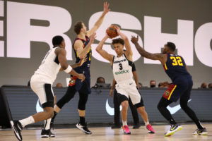 Boston se hace con los servicios de Nik Stauskas