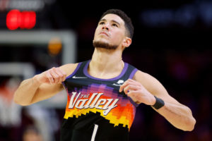 Los Suns se aseguran la primera posición con una victoria en Denver