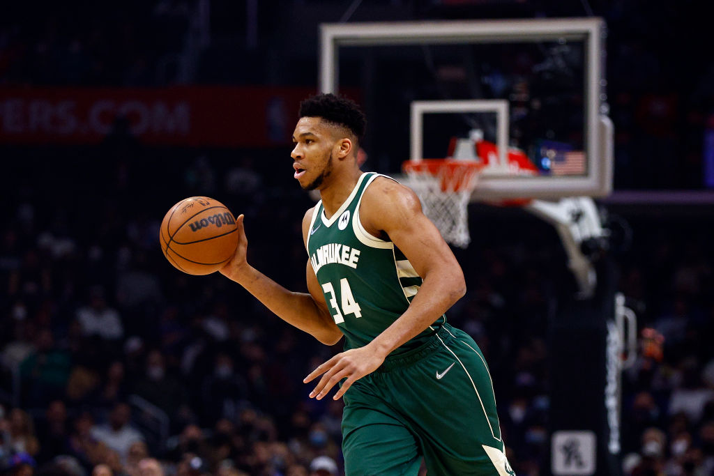 Los Bucks recuperan sensaciones ganando en Chicago