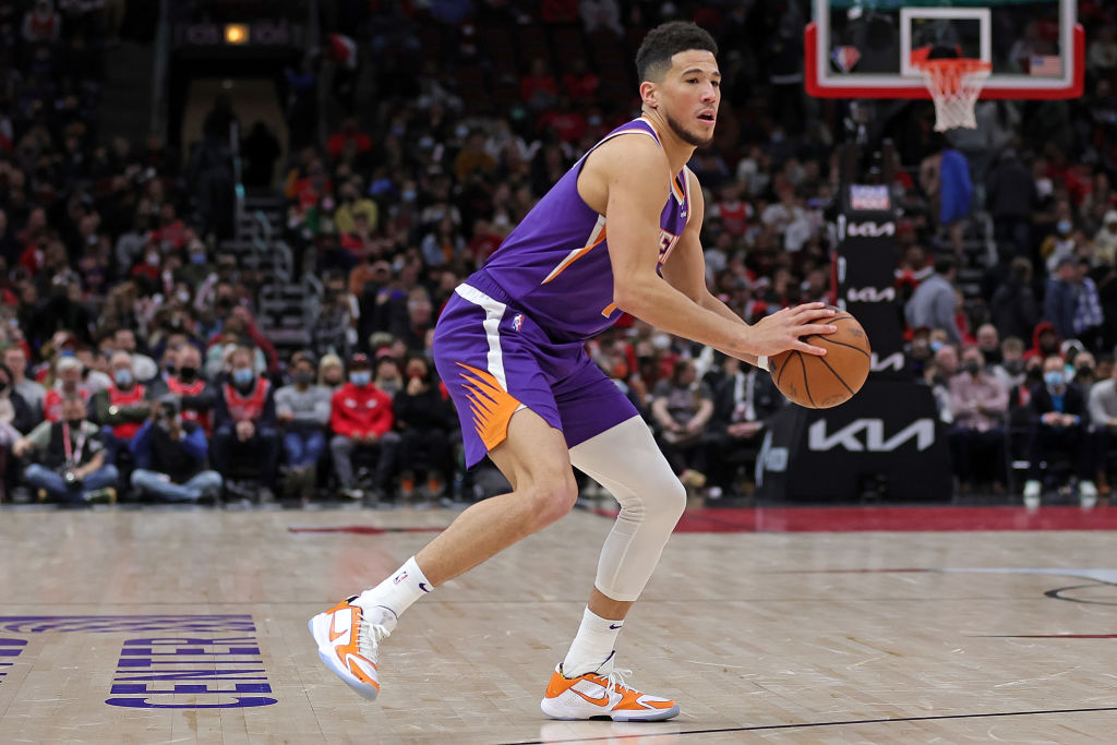 Devin Booker podría volver esta noche frente a Miami Heat