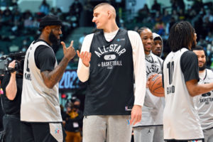 George Karl define a Nikola Jokic como el mejor 'Nugget' de la historia