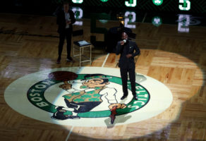 Boston retira la camiseta con el '5' a Kevin Garnett