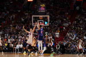 Poole, Kuminga y Lee guían a los Warriors en una increíble victoria