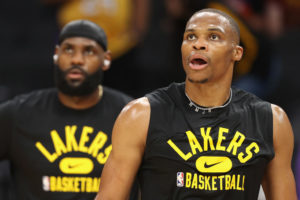 LeBron, sobre los próximos cambios en el roster de Lakers: "No es mi decisión"
