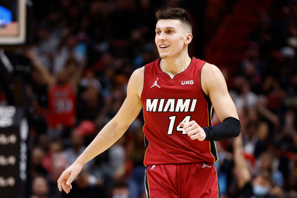 Miami casi asegura el primer puesto del Este tras vencer a Charlotte