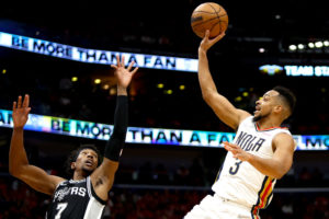 McCollum tumba a los Spurs y los Pelicans están a un paso de playoffs