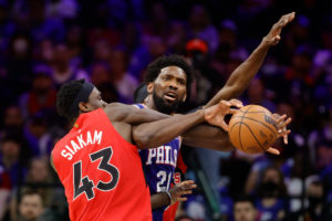 Siakam califica la actitud de Embiid durante el cuarto partido como «falsa dureza»