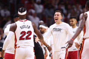 Un estelar Jimmy Butler de 45 puntos pone el 2-0 ante Atlanta