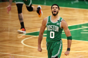 Los Celtics remontan 17 puntos para lograr la segunda victoria ante Nets