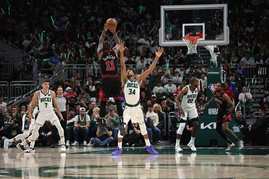 Los Bulls dan la sorpresa en Milwaukee y empatan la eliminatoria