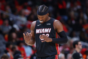 Plaga de bajas en Miami Heat a tres días de la segunda ronda