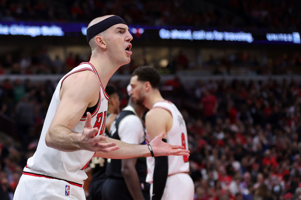 Chicago Bulls pierde a LaVine y Caruso para el quinto partido
