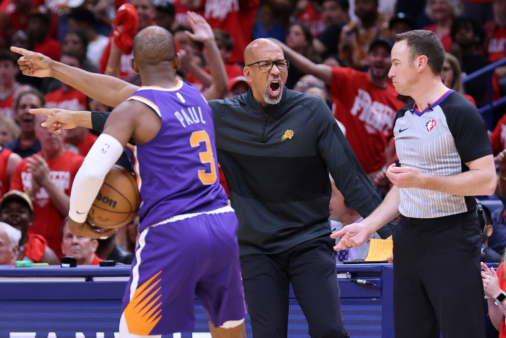 Monty Williams pone el grito en el cielo con el arbitraje del cuarto partido