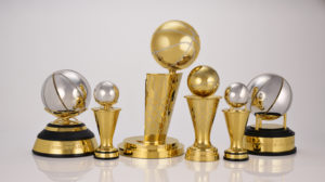Los premios Magic y Bird se darán a los MVP de finales de conferencia