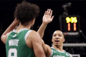 Williams y White llaman a la concentración para cerrar la serie hoy