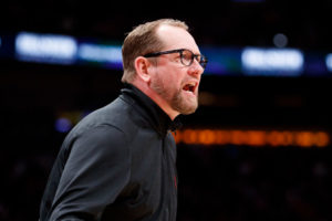 Nick Nurse desmiente cualquier conexión con el banquillo de los Lakers