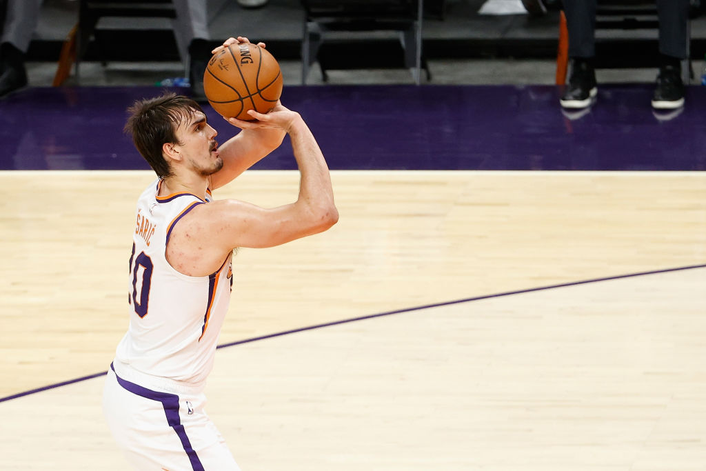 Dario Saric pasa por el quirófano y será baja indefinida