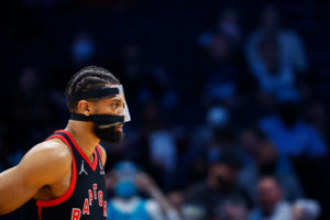 Khem Birch se opera con éxito de la rodilla