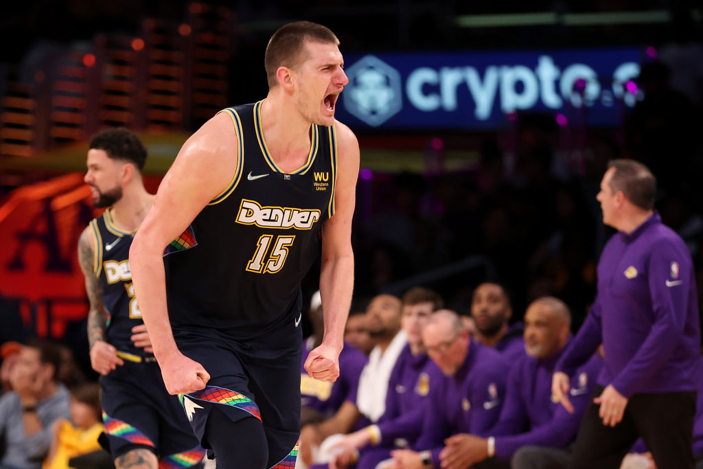 Nikola Jokic recoge su segundo MVP ¡en caballo!