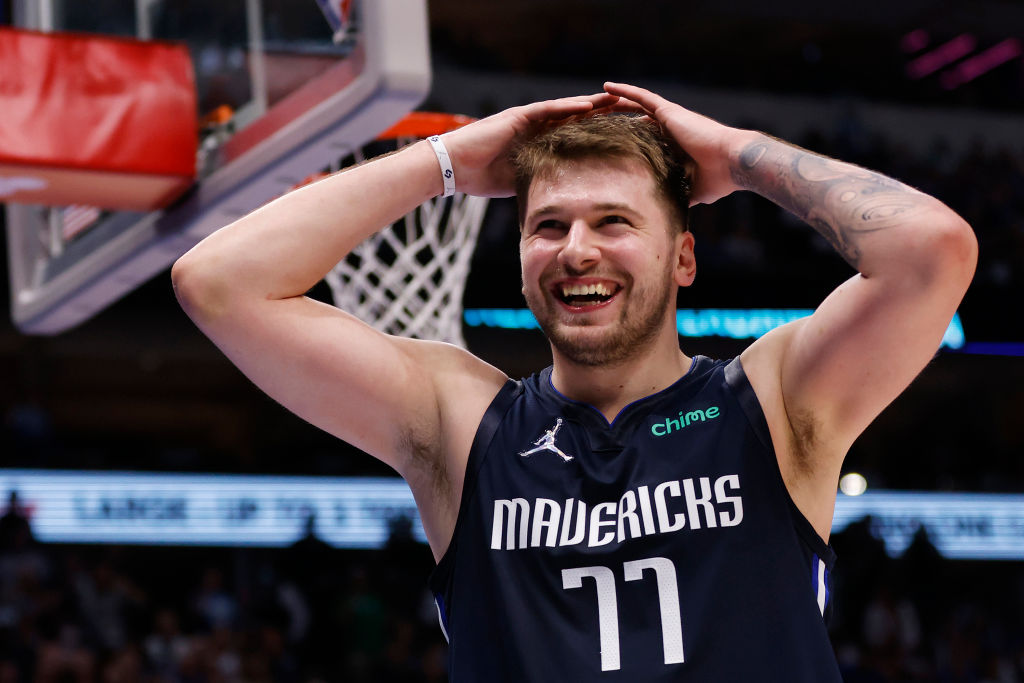 Los Mavs fuerzan el séptimo partido con 33 puntos de Luka Doncic