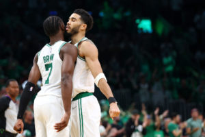 Épica victoria de Boston en un séptimo partido histórico ante Milwaukee